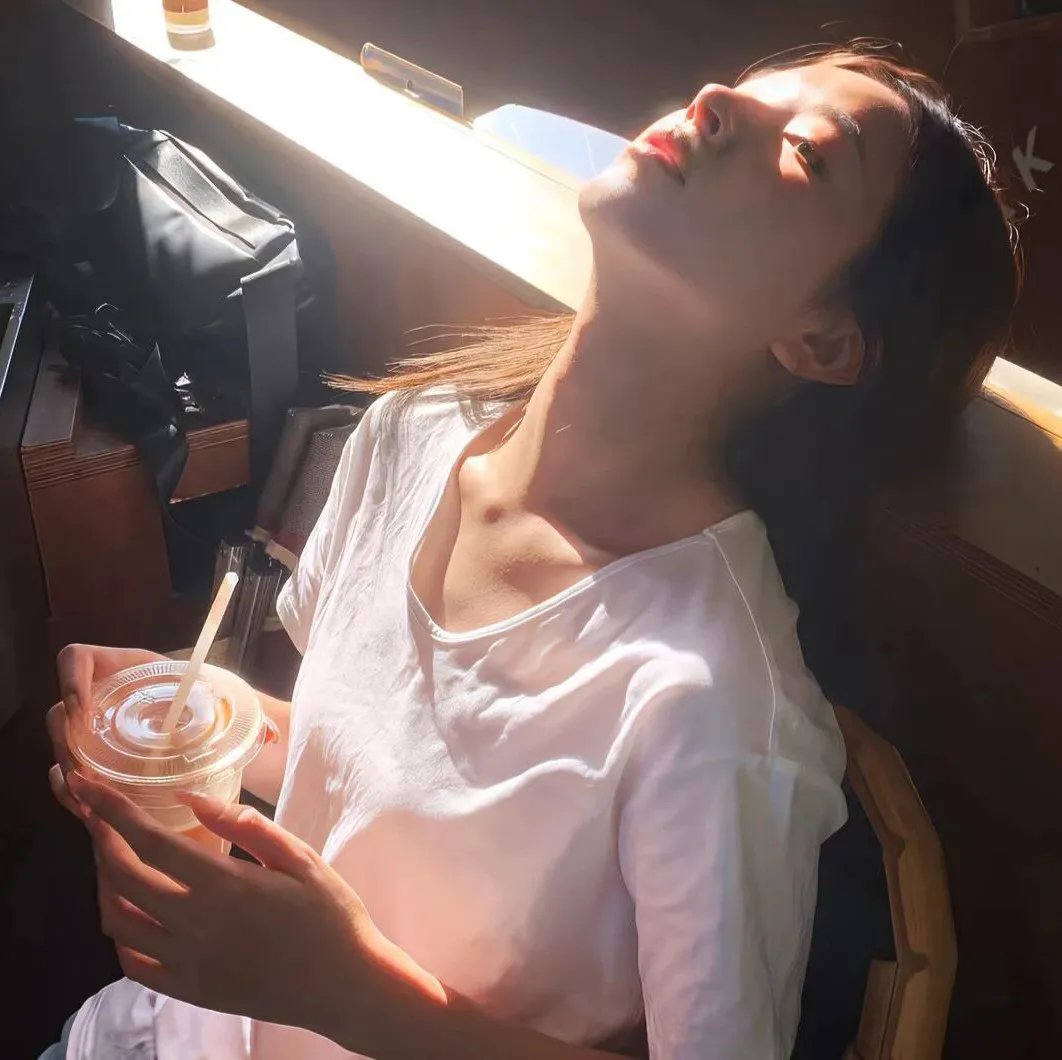 与赫夫晚餐